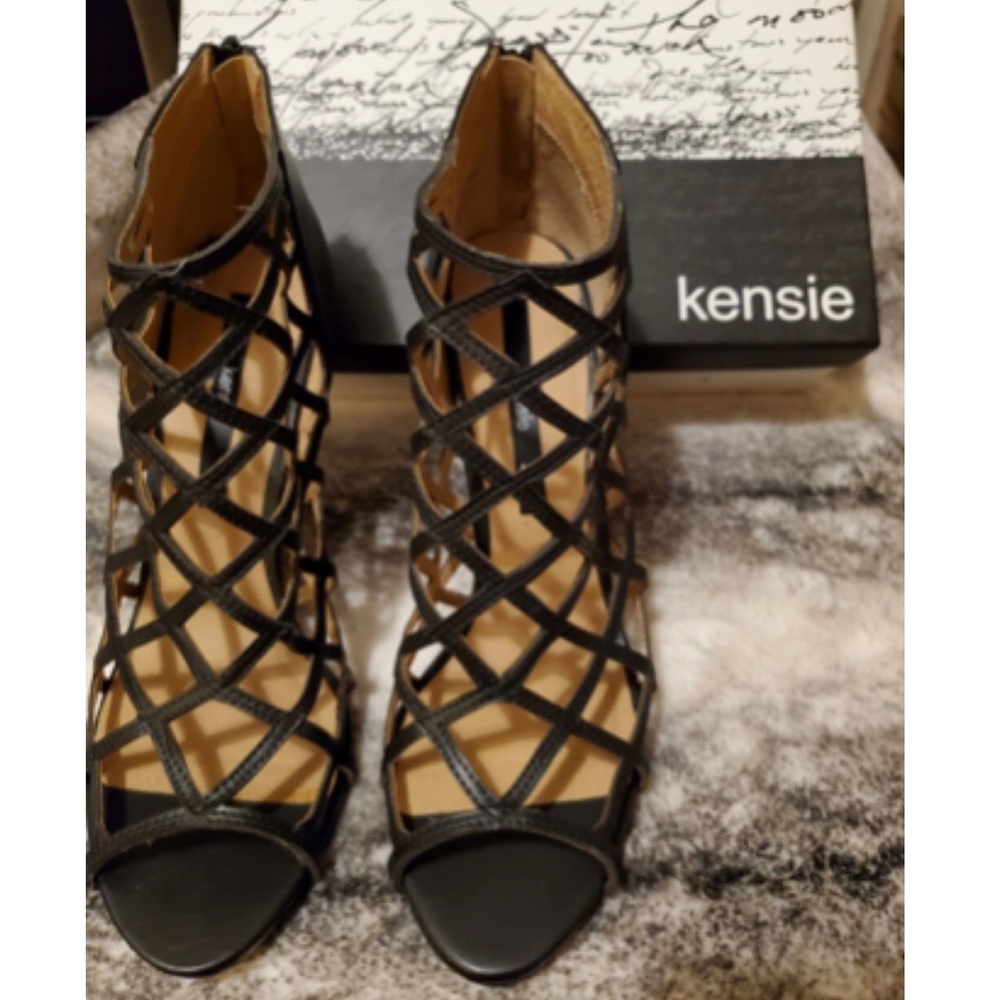 Kensie Black heels